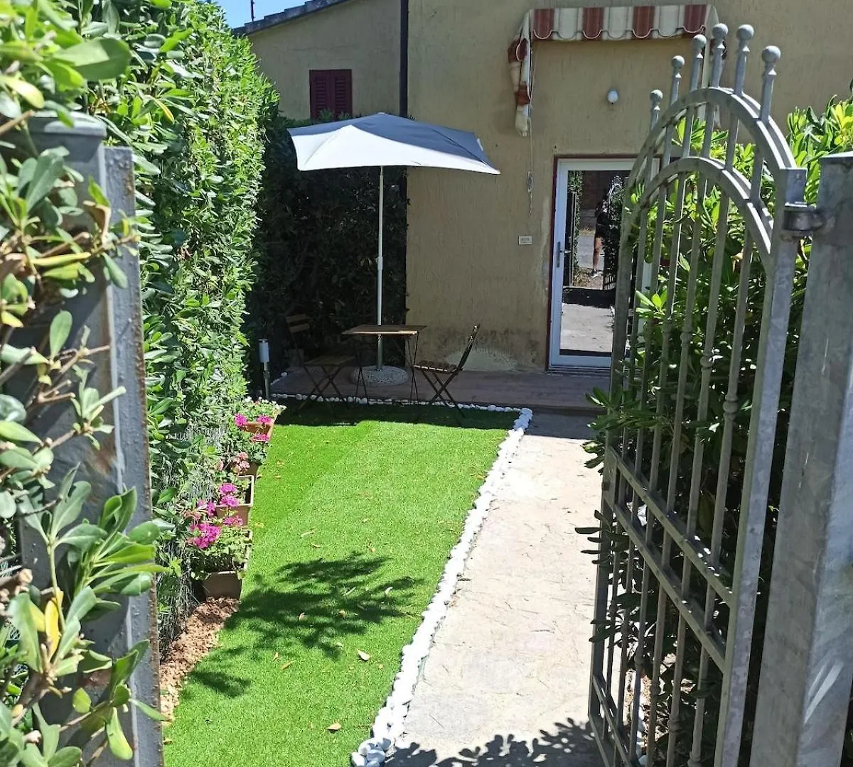 Talamone Bay Beachfront Garden Apartment Fonteblanda Italy